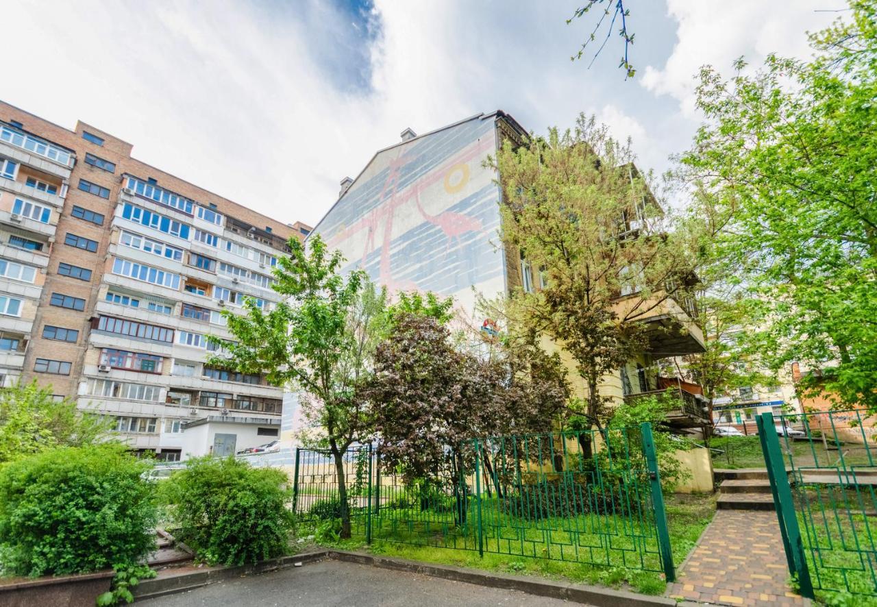 Underground Hostel Kiev Luaran gambar